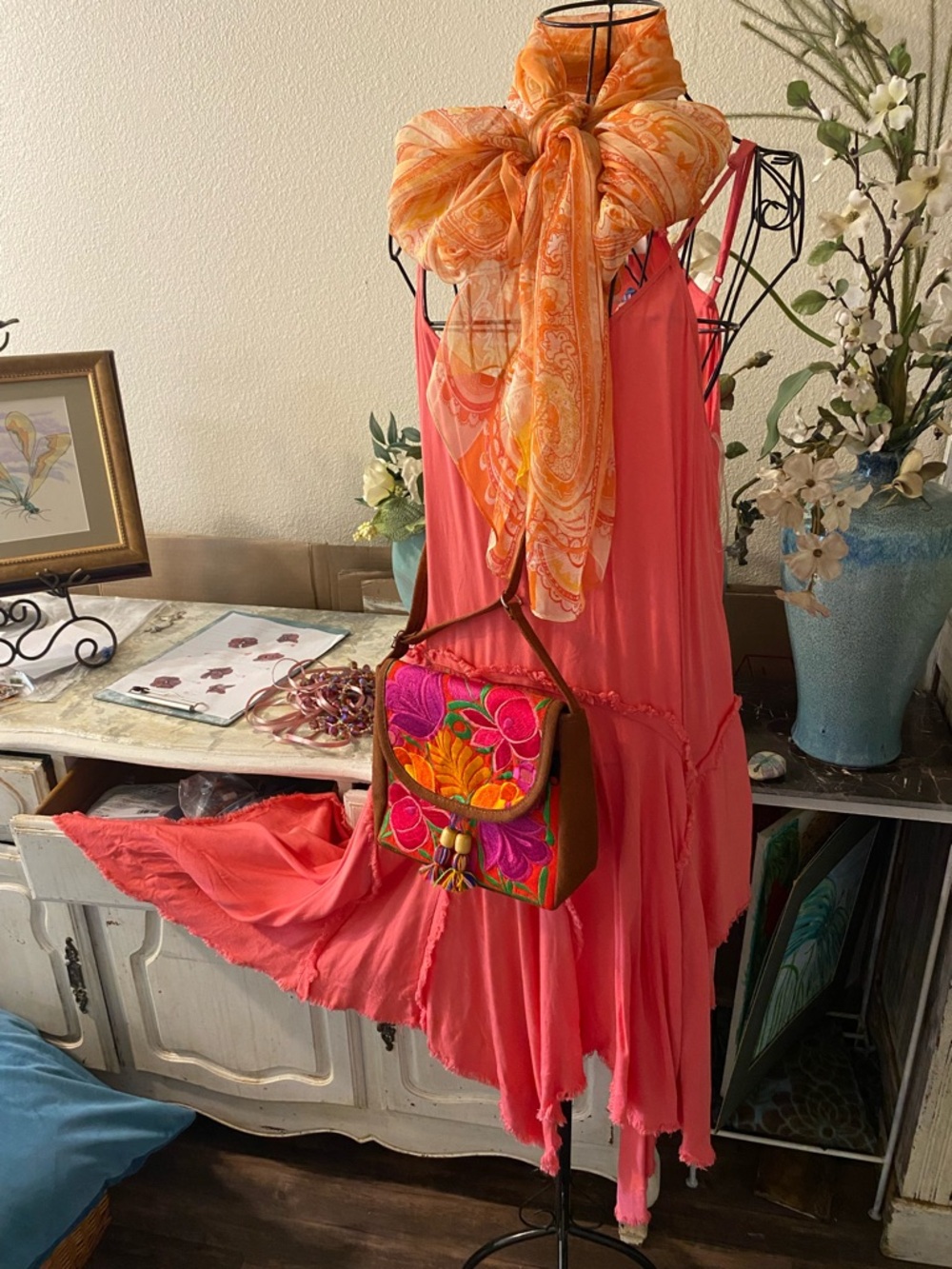 Hand-Embroidered Floral Crossbody Bag in Pink & Orange - Picture 9 of 10